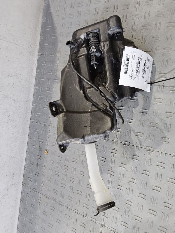 Wash Reservoir Fits 14-17 VERANO 3562547