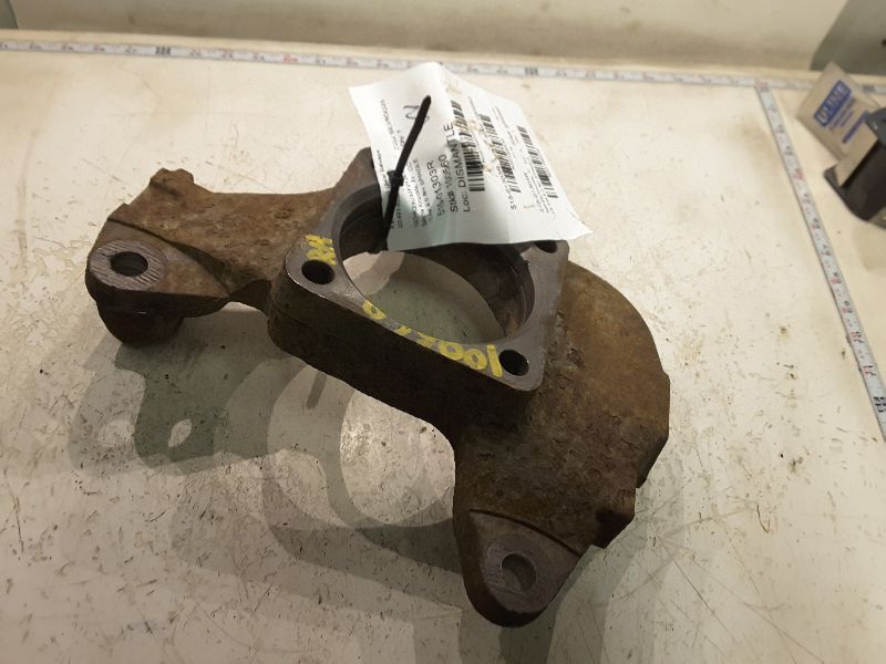 PASSENGER RIGHT FRONT SPINDLE/KNUCKLE FITS 01-07 SIERRA 1500 PICKUP 168038