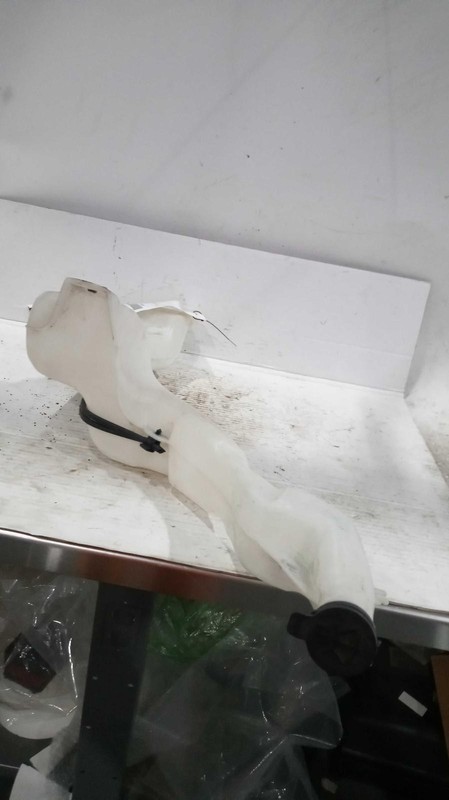 Used Washer Fluid Reservoir fits: 2018 Chevrolet EquinoxGrade A