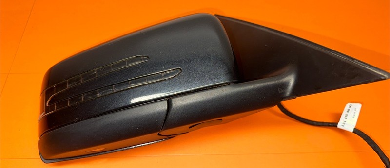 2048108893 | 2012 - 14 Mercedes C250 C300 C350 Sedan Right Side Door Mirror OEM