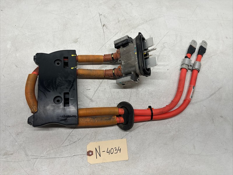 12-16 Tesla S High Voltage Battery Rear Junction Box Wire 1022656-00-D 4034 B88