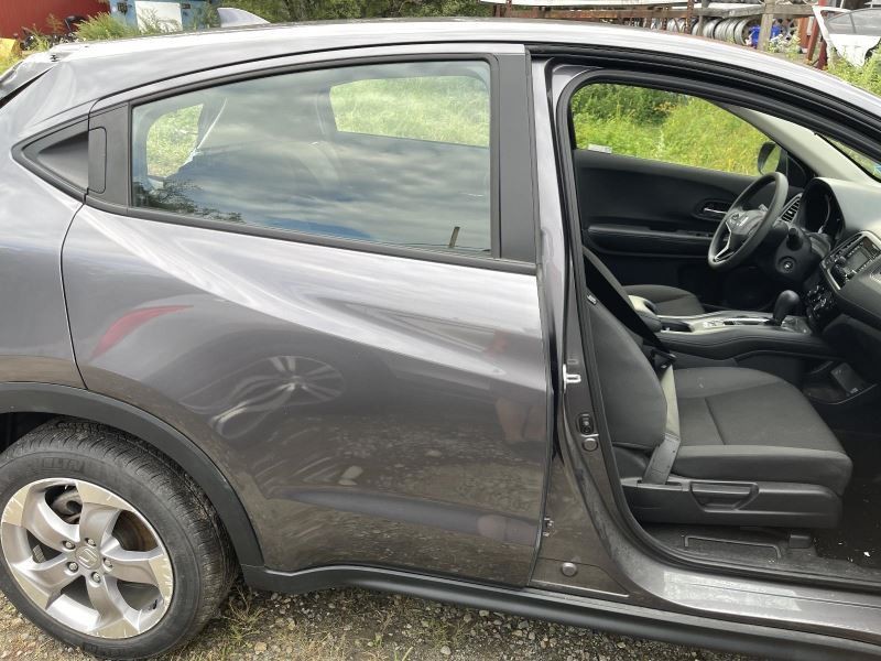 2016-2022 HONDA HR-V RIGHT ROCKER W/POST GRAY PC:NH797M 1.8L AT AWD 10K LX 58179