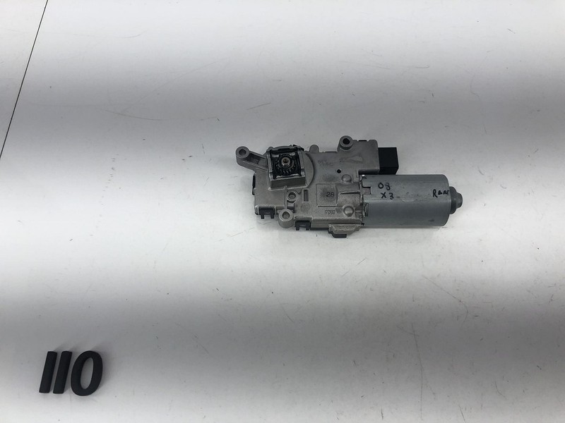 04-11 BMW X3 E83 UPPER FRONT OVERHEAD SUNROOF MOONROOF SLIDING MOTOR OEM