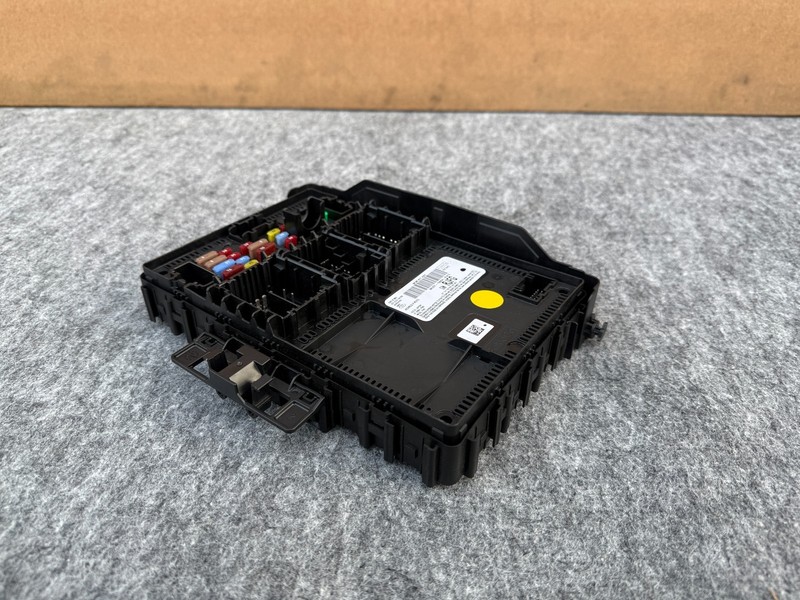FORD MUSTANG MACH-E 2021-2025 OEM FUSE RELAY BLOCK BODY CONTROL MODULE BCM UNIT