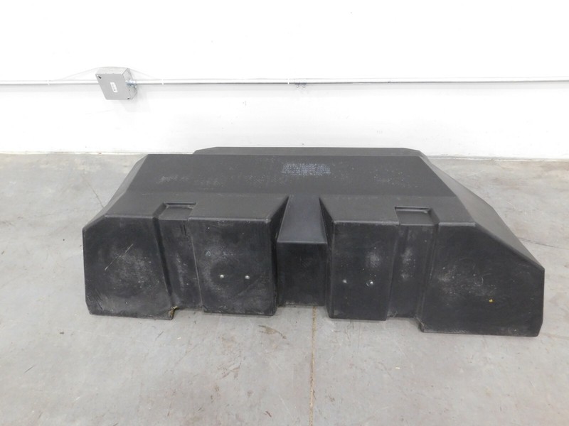 2017 15 16 18 McLaren 570GT4 570 GT4 Carbon Fiber Fuel Cell Box #0016 i7