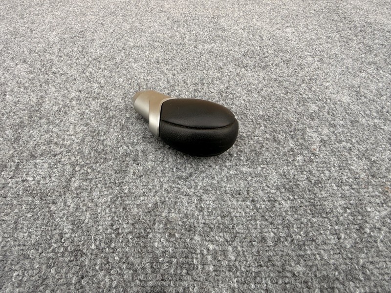 NISSAN 370Z 2009-2021 OEM OEM AUTO FLOOR SHIFTER KNOB ASSEMBLY (LEATHER/BLACK)