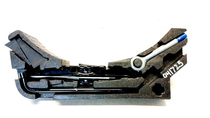 16-20 JAGUAR X260 XF REAR TRUNK SPARE TIRE FOAM COVER JACK WRENCH TOOL OEM 04172