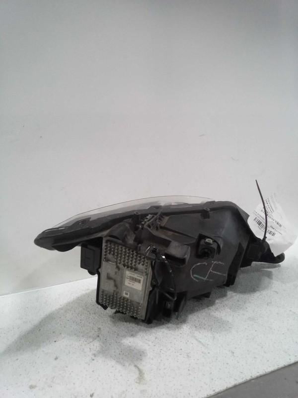 2016 Lincoln MKZ Left Headlight Assembly White OEM Used 606774 111K Miles