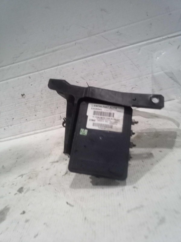 2016 FIAT 500 ABS Pump & Motor Assembly OEM 68212410AA 85K Miles Black