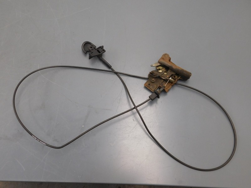 2000 98 99 01 02 Chevy Camaro SS Hood Latch /Release Lever / Cable #2927 - M5