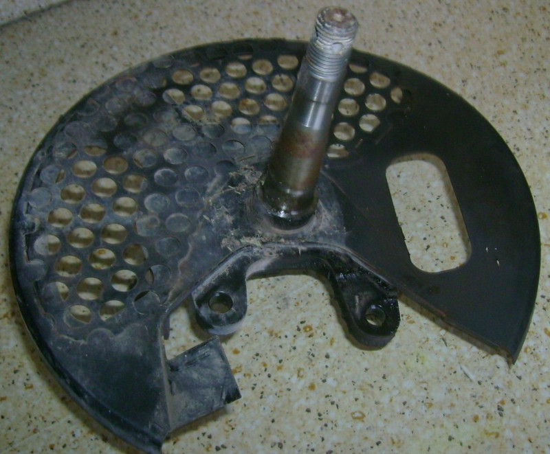 1985 Suzuki LT230S ATV Left Front Wheel Knuckle Shaft Mount LT230 LT 230 S A4