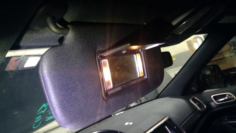 Driver Sun Visor Wk Body VIN E Or F 6th Digit Fits 14-22 GRAND CHEROKEE 1712427