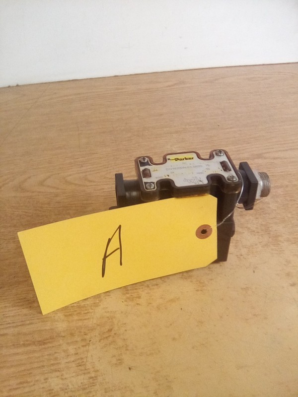 Parker D1VW20BNJCL5630 Hydraulic Valve