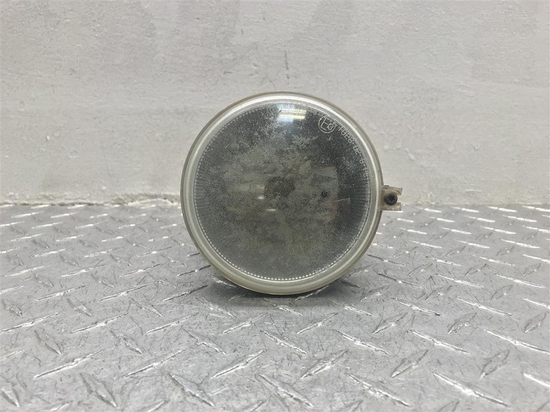 2006-2009 DODGE DAKOTA BUMPER MOUNTED FOG LIGHT LAMP OEM 04805859AB