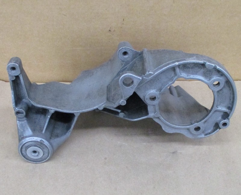 1994-1998 OEM FORD MUSTANG COUGAR ALTERNATOR AND PS PUMP BRACKET F6SE-10239-AA