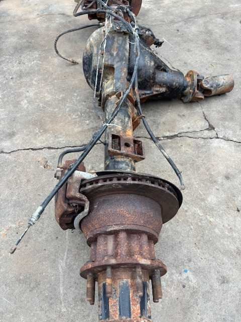 00 01 02 03 04 FORD F350 DRW CAB CHASSIS REAR AXLE ASSEMBLY 4.30 RATIO
