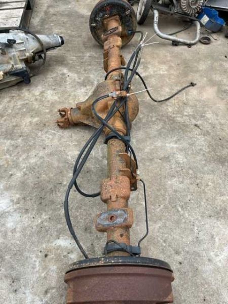 05 06 SIERRA CREW CAB REAR AXLE 30 DAY WARRANTY