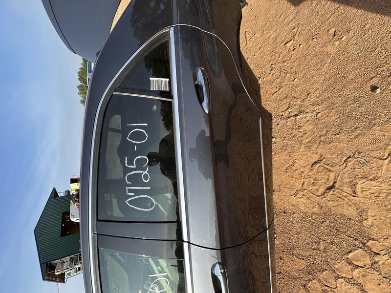 2010-2013 MERCEDES E-CLASS E350 W212 REAR LEFT SIDE DOOR SHELL GRAY 755 OEM