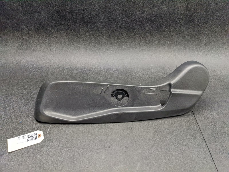 Front Left Seat Outer Side Cover 2016 Honda Civic 81638-TBA 2017 2018 2019- 2021