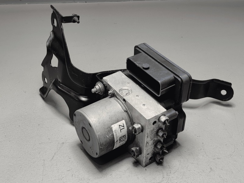 2018-2020 TOYOTA CAMRY 2.5L ABS PUMP ANTI LOCK BRAKE CONTROL UNIT OEM