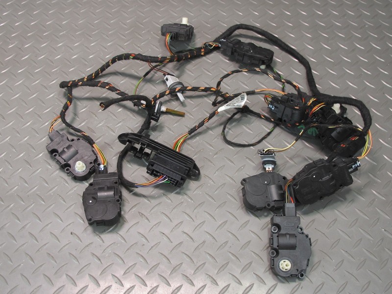 2011-2018 PORSCHE CAYENNE 958 A/C HVAC HEATER FLAP MOTOR ACTUATOR W/ WIRE