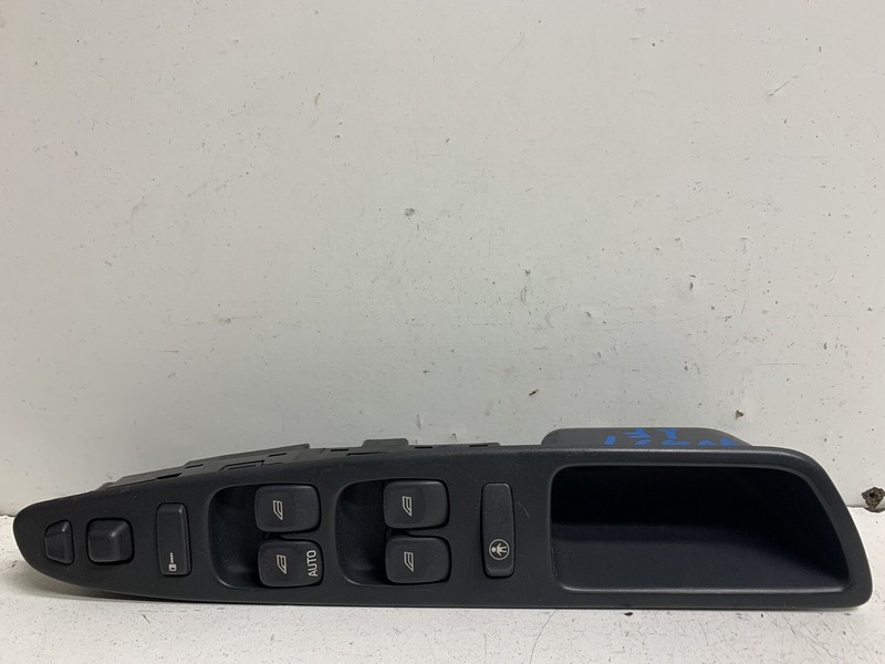 2001-2004 Volvo S40 Left Driver Master Power Window Switch Control w Bezel Oem