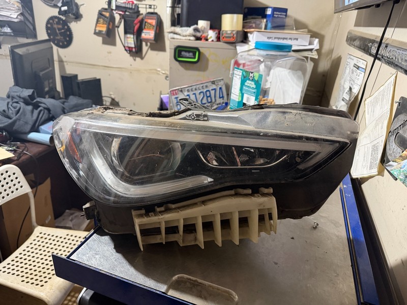 17-22 INFINITI Q60 OEM RH PASSENGER SIDE HID XENON HEADLIGHT ASSEMBLY