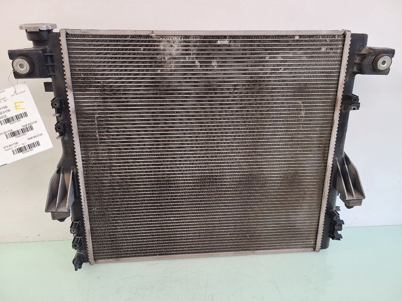 Radiator VIN W 6th Digit Jk Body Fits 07-18 WRANGLER 587900