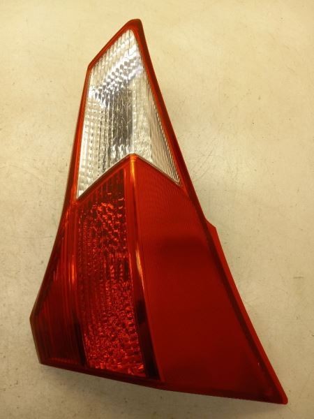13-15 TOYOTA RAV4 XLE PASSENGER SIDE REAR TAIL LIGHT ASSEMBLY