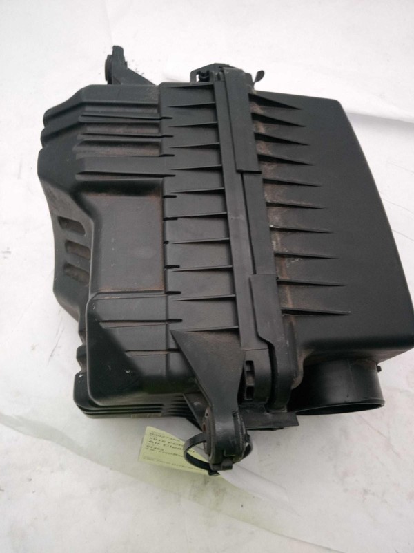 2016 KIA Forte Air Cleaner Assembly OEM Used 2.0L 105k Miles Grey