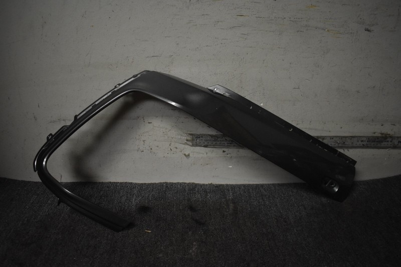2018-2019 RANGE ROVER SPORT REAR BUMPER TRIM RIGHT SIDE FACTORY OEM