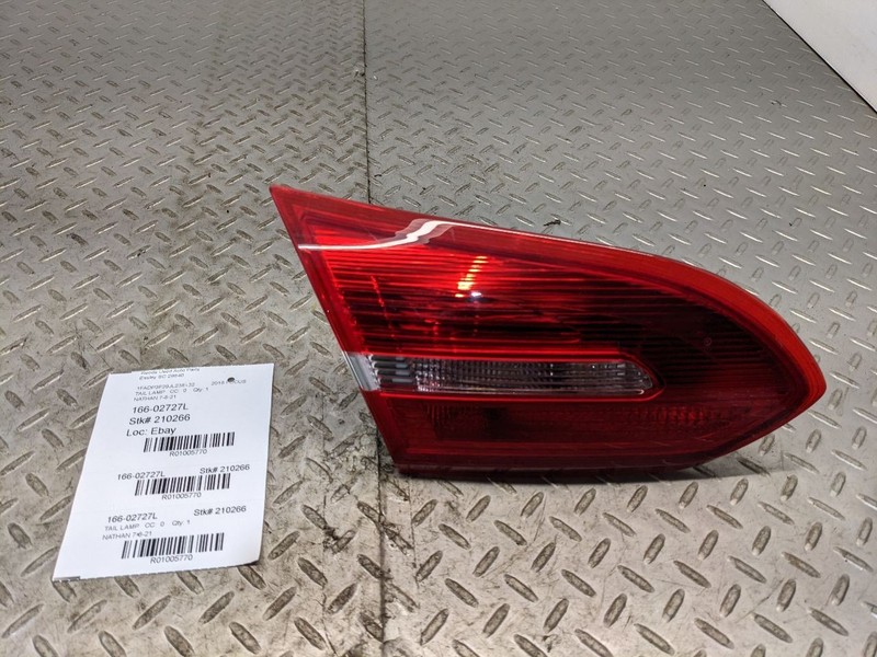 Driver Tail Light Sedan Inner Lid Mounted Fits 15-18 FOCUS 1005770