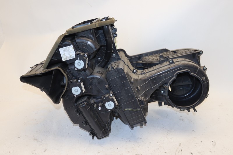 14-2017 FREIGHTLINER CASCADIA 125 DD15 FRONT BLOWER MOTOR HEATER BOX VALEO OEM