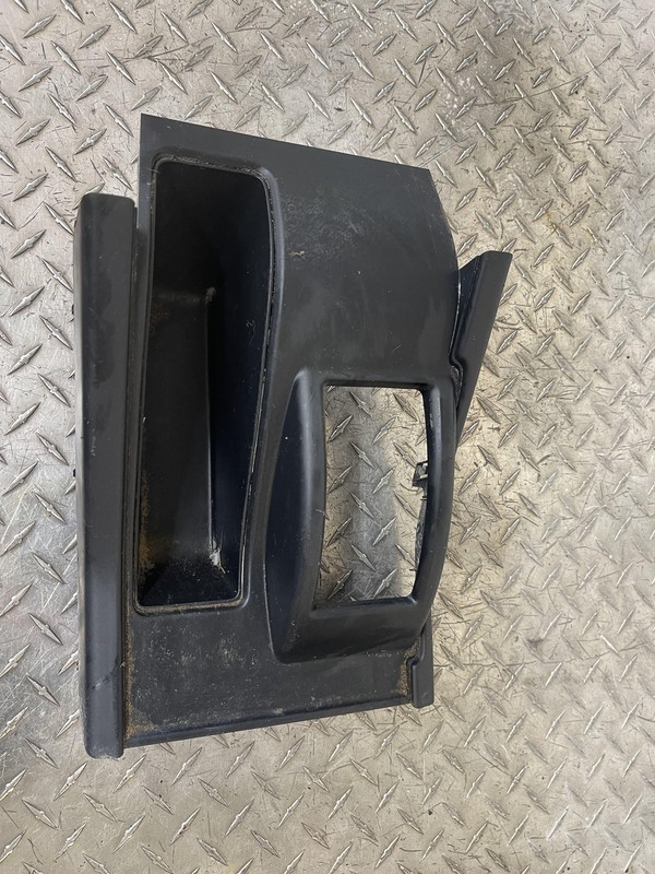 2000-2004 Nissan Frontier Xterra Shifter Bezel Trim Automatic Transmission Black