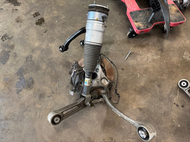 16-20 Tesla MS Front Left Spindle Knuckle Hub suspension Assembly 11111 S14