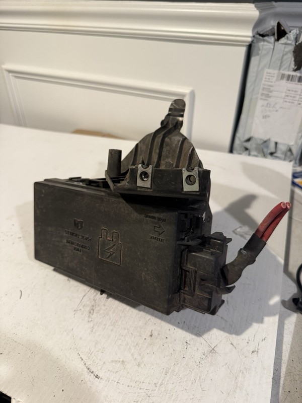 2007-2011 Ford Ranger Engine Fuse Box 3.0L 4.0L OEM With Warranty