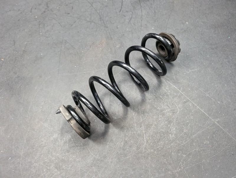 Rear Right Coil Spring 2019 Infiniti QX50 55020-5NA0C 2020 2021 2022 2023 2024