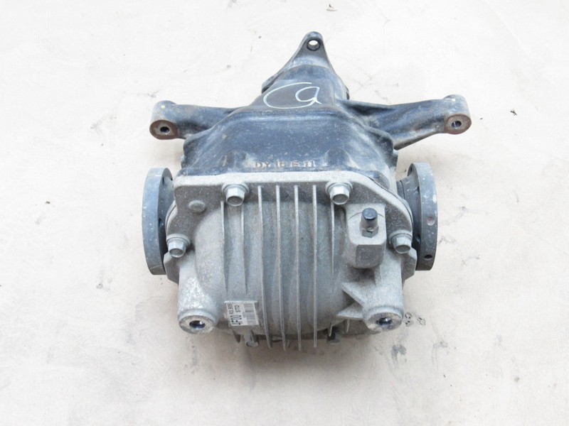Genesis G80 2017 3.8L RWD Rear Differential Axle Carrier 16-20 *