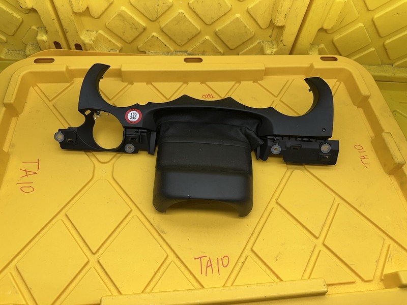 2011-2018 PORSCHE CAYENNE - Lower Instrument Cluster / DASH TRIM