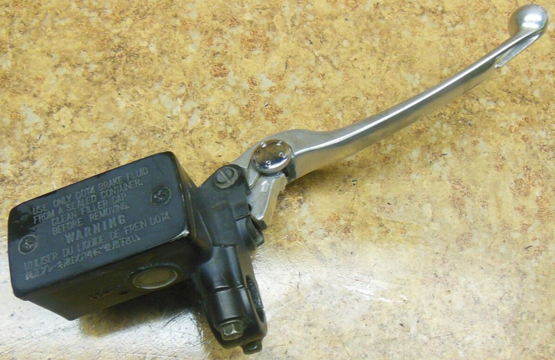 2005 Suzuki AN650 Burgman AN 650 Scooter Front Brake Lever Master Cylinder 05