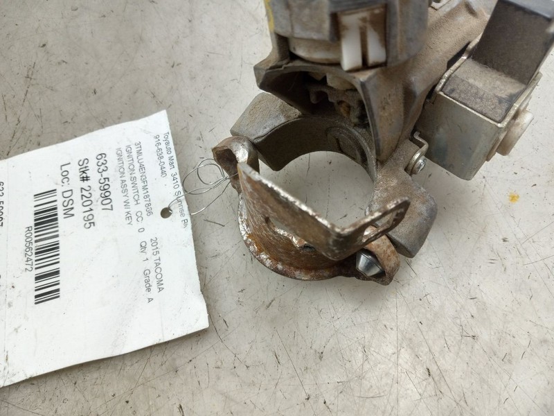 05-15 TOYOTA TACOMA CONVENTIONAL IGNITION SWITCH ASSEMBLY WITH KEY