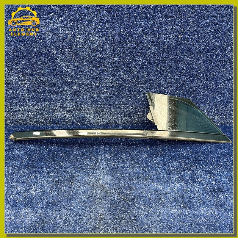 2014-2021 BMW i3 FRONT LEFT DRIVER SIDE DOOR CORNER VENT WINDOW GLASS OEM
