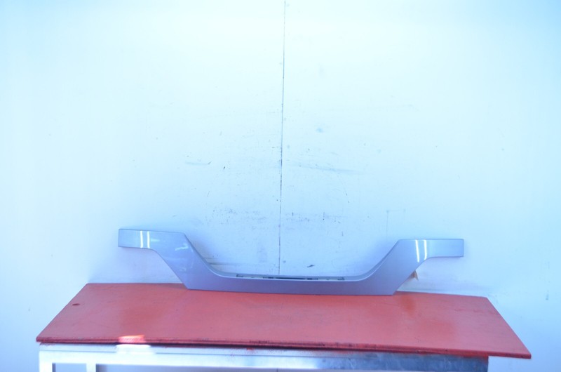 04-10 BMW E83 X3 REAR TRUNK TRIM MOLDING SILVER OEM