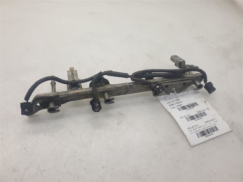 10 LEXUS GX460 4.6L DRIVE LEFT FUEL INJECTION RAIL WITH REGULATOR 1URFE
