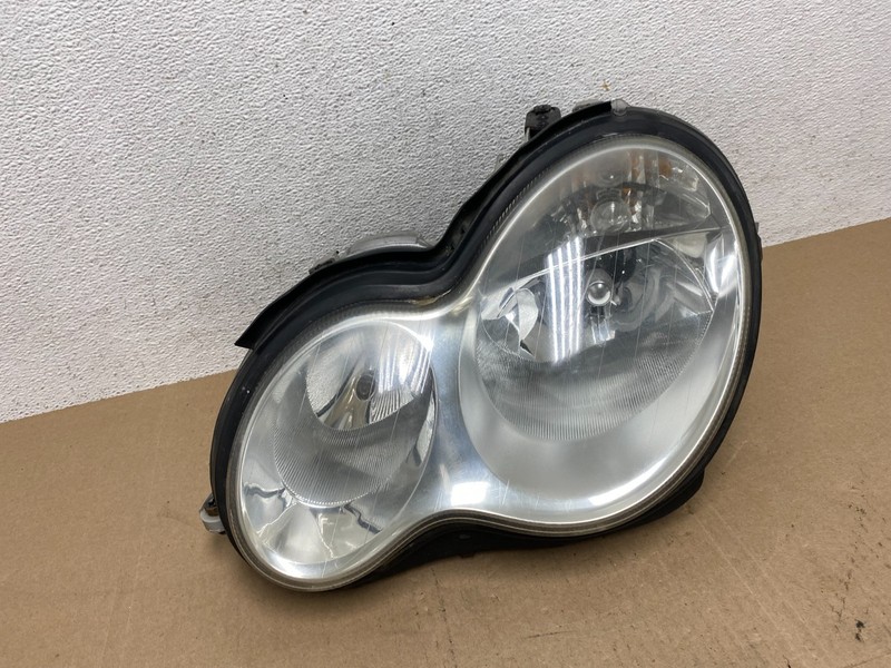 2005 to 2007 Mercedes-Benz C-Class Left Driver LH Side Headlight OEM AE6673 DW