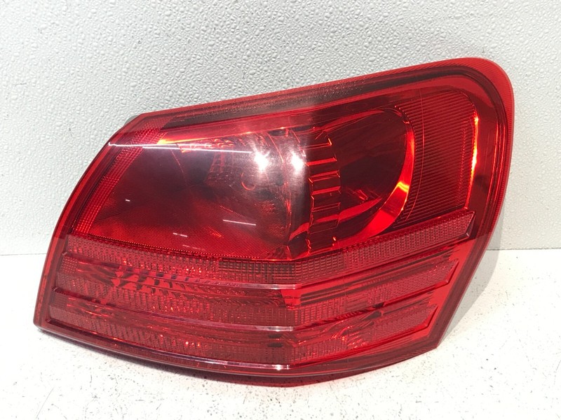 08-15 Nissan Rogue Right Passenger Side Outer Tail Light Taillight OEM