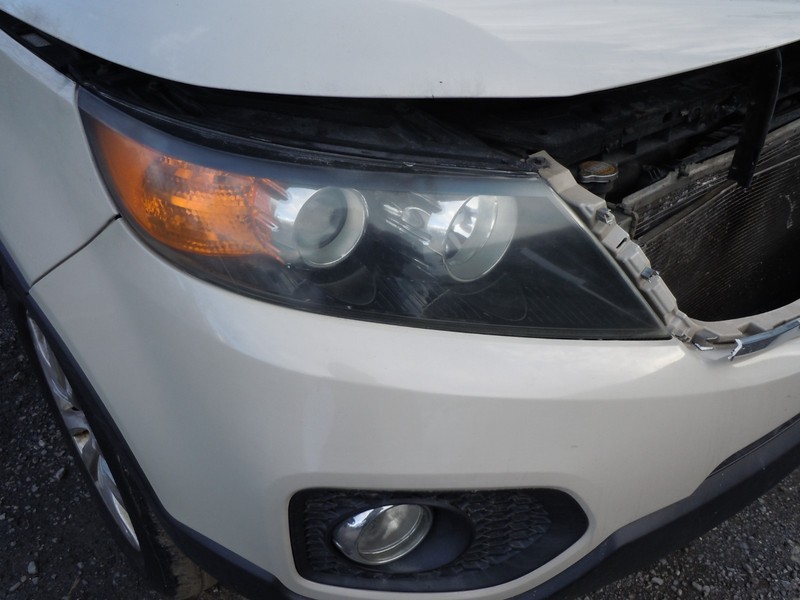 2011 2012 2013 Kia Sorento Halogen Headlight Passenger Right RH