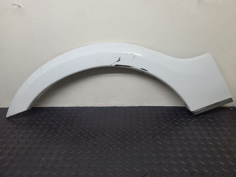 98-99 Lincoln Navigator Left Driver Fender Molding White OEM 1L7Z-16039-AAPTM