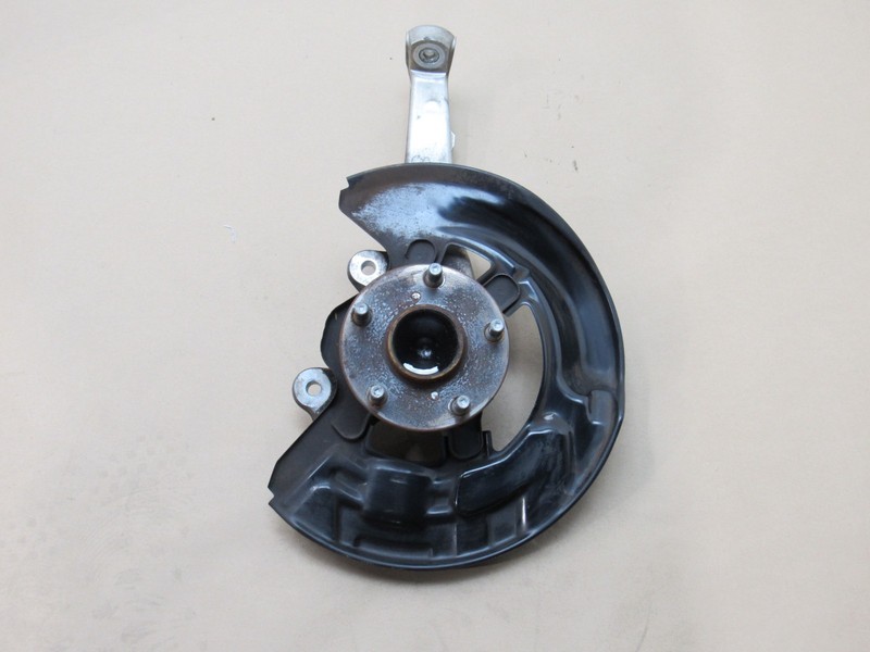 Lexus IS300 2020 2.0L RWD Front Right Suspension Spindle Knuckle Hub 14-21 ;