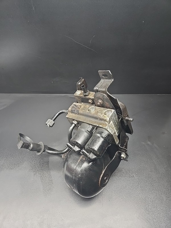 00-06 Mercedes SL500 R230 Rear ABC Hydraulic Suspension Valve Block Pump Oem